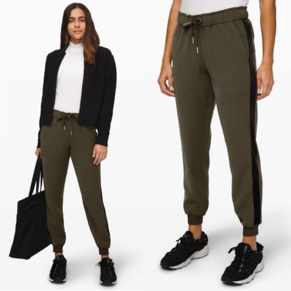 Lululemon‎ On The Fly Jogger Velvet Trim – Dark Olive & Black – Size 8